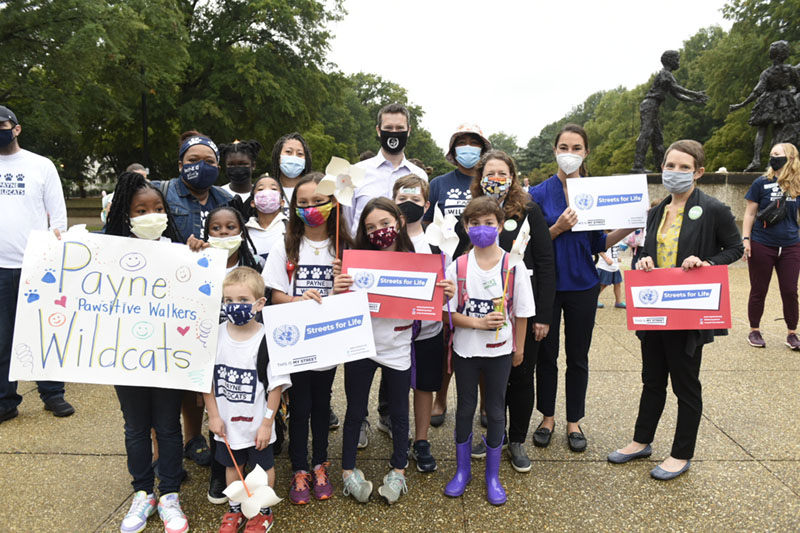 In Washington D.C. the FIA Foundation joined the Walk to School Day rally with National Centre for Safe Routes to School.