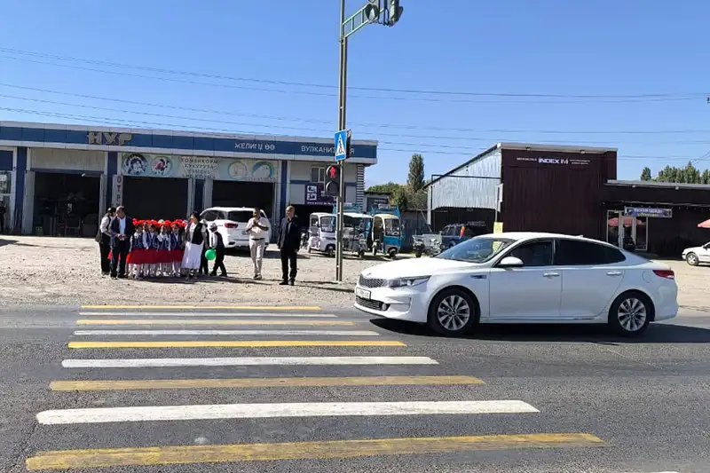 First Kyrgyzstan SR4S school upgraded, supported by EASST, auto club, and the FIA Foundation.